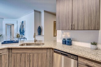 Ridgeview in Austin, TX - Foto de edificio - Building Photo