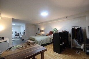 317-319-319 Bloomfield St in Hoboken, NJ - Building Photo