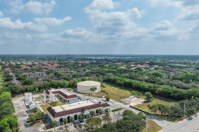 Alexandra Village in Boynton Beach, FL - Building Photo - Building Photo