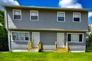 5438 N Division St in Davenport, IA - Building Photo