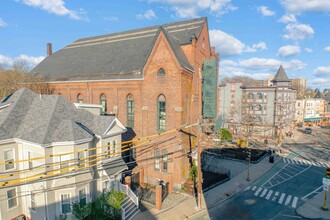 1 Summer St in Somerville, MA - Foto de edificio - Building Photo