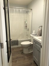 1610 Corte del Rey in Thousand Oaks, CA - Foto de edificio - Building Photo