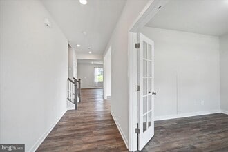 2093 Whithorn Hl in Jeffersonton, VA - Foto de edificio - Building Photo