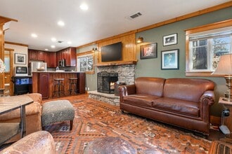 29184 Lakebrook Spur in Lake Arrowhead, CA - Building Photo - Building Photo