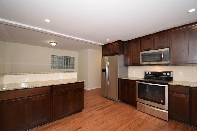1744 Arlington N Pl in Milwaukee, WI - Building Photo - Building Photo