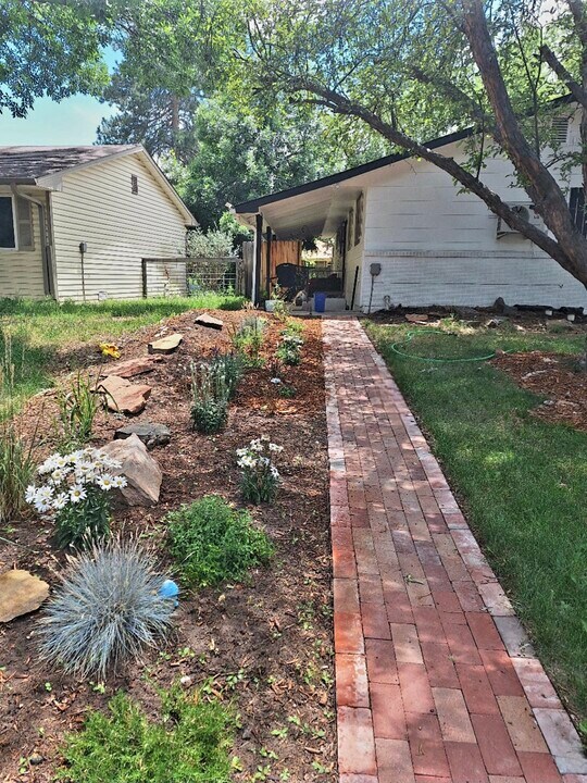 1917 Oakwood Dr in Fort Collins, CO - Building Photo