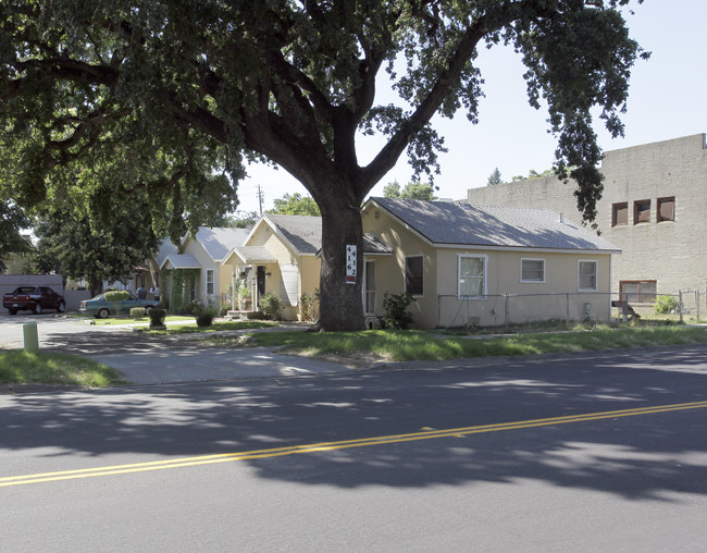 412-418 3rd St in West Sacramento, CA - Foto de edificio - Building Photo