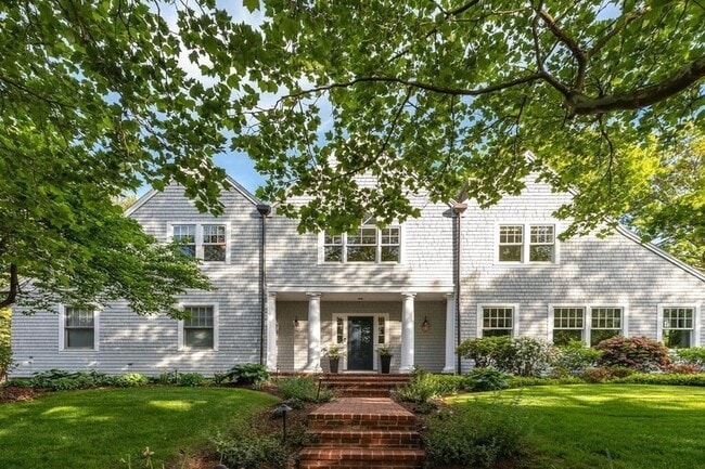 property at 6 Hampton Rd