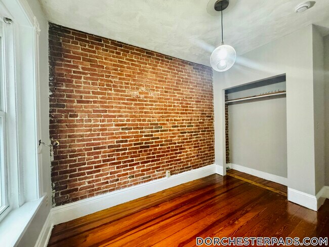 76 Florida St in Boston, MA - Building Photo - Building Photo