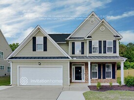 1013 Steelhorse Dr in Fuquay Varina, NC - Building Photo