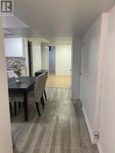 102 Church St S in Richmond Hill, ON - Building Photo - Building Photo