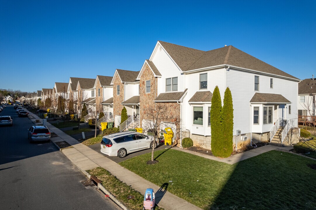 68 Sanztown Rd in Lakewood, NJ - Building Photo