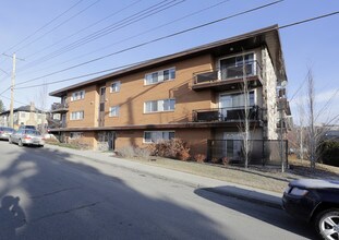 1412 Bagot Ave SW in Calgary, AB - Building Photo - Building Photo