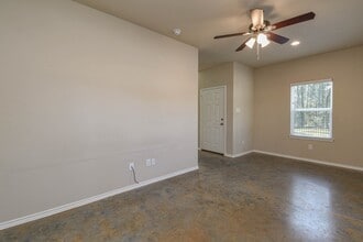 20211 Hemlock Ln in Montgomery, TX - Building Photo - Building Photo