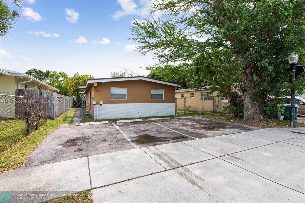 630 NW 15th Terrace-Unit -1 in Fort Lauderdale, FL - Building Photo