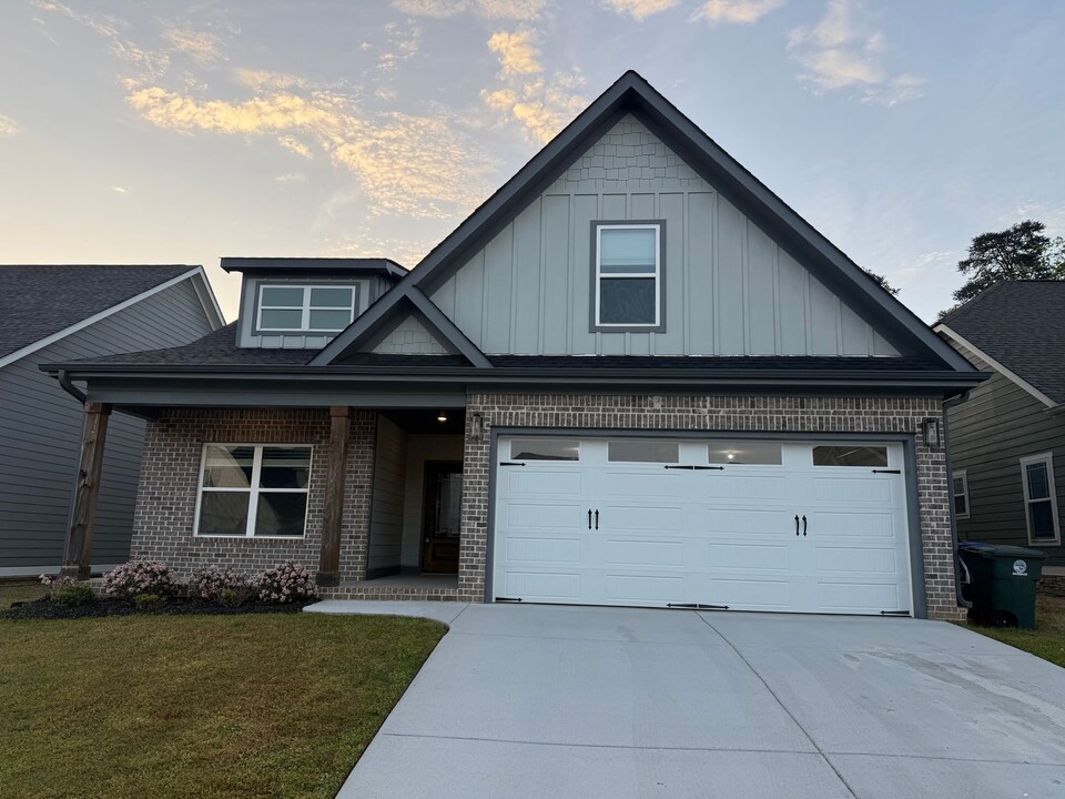 5034 Waterstone Dr in Chattanooga, TN - Building Photo