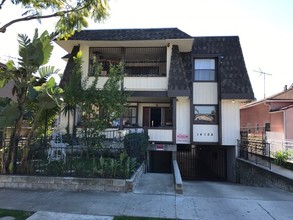 14108 Sylvan St in Van Nuys, CA - Building Photo - Building Photo