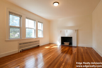 33 Wiltshire Rd, Unit 1 in Boston, MA - Building Photo - Building Photo