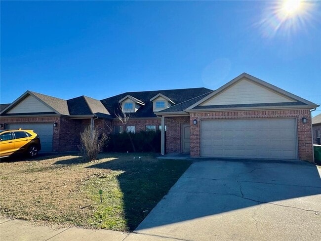 property at 938 Kensington Dr