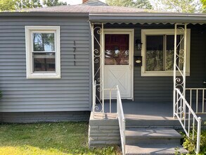 1711 Barrett Ave in Royal Oak, MI - Building Photo - Building Photo