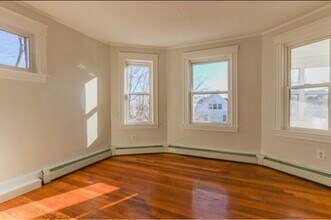 67 Stanley St, Unit 3 in Boston, MA - Building Photo - Building Photo