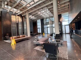 8 Interchange Wy in Vaughan, ON - Building Photo