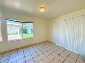 455 Columbia Ave in Merced, CA - Foto de edificio - Building Photo