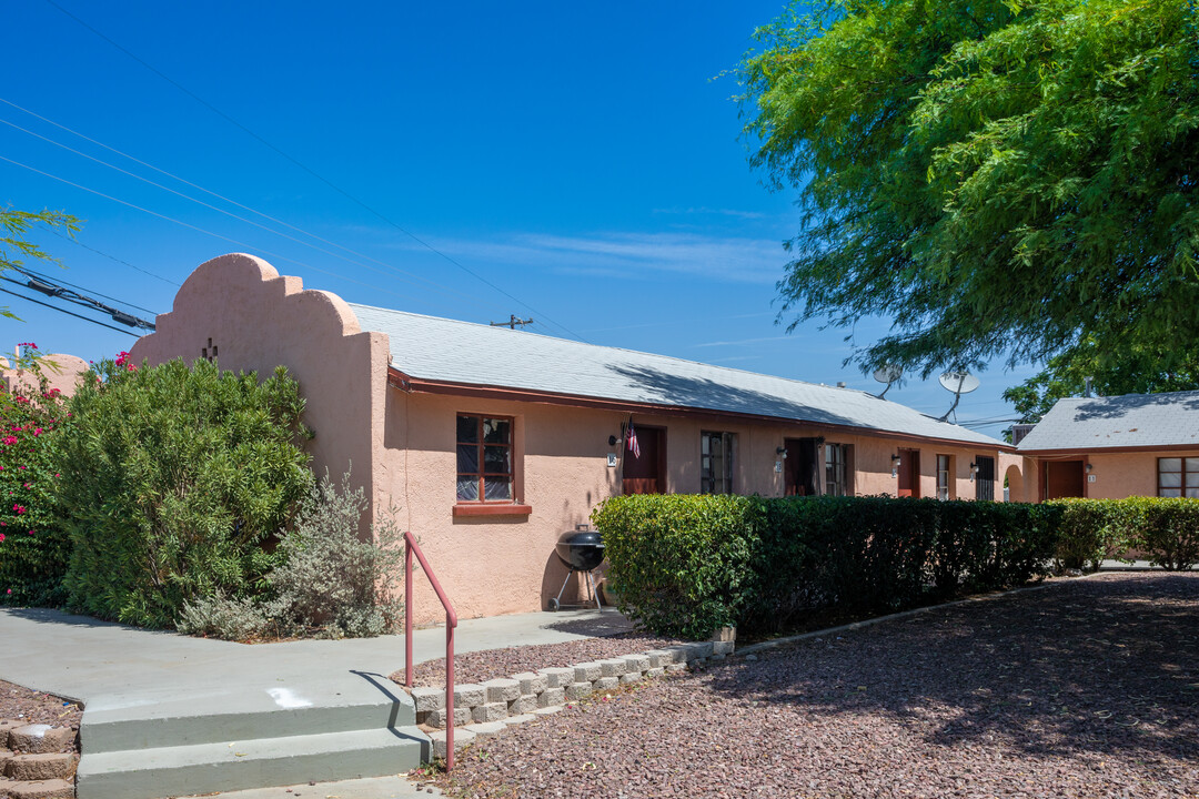 Desert Vista Village in Tucson, AZ - Building Photo