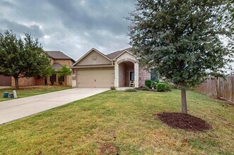 10 Kramer Ct in Sanger, TX - Building Photo - Building Photo