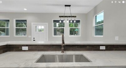 8217 N Brooks St in Tampa, FL - Building Photo - Building Photo