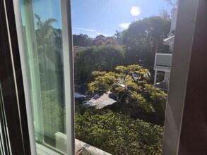 13382 Tiverton Rd in San Diego, CA - Foto de edificio - Building Photo