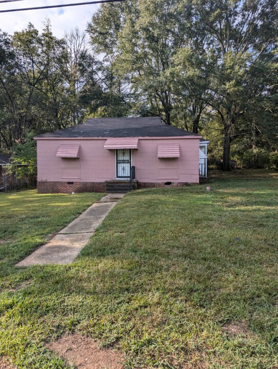 845 Combs St in Jackson, MS - Building Photo