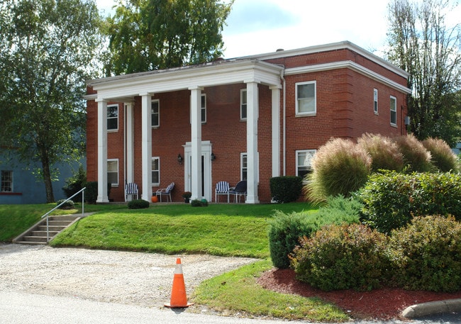 3509 Noyes Ave SE in Charleston, WV - Building Photo - Building Photo