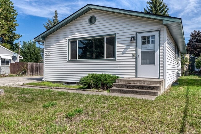 477 7th Ave E N in Columbia Falls, MT - Building Photo - Building Photo