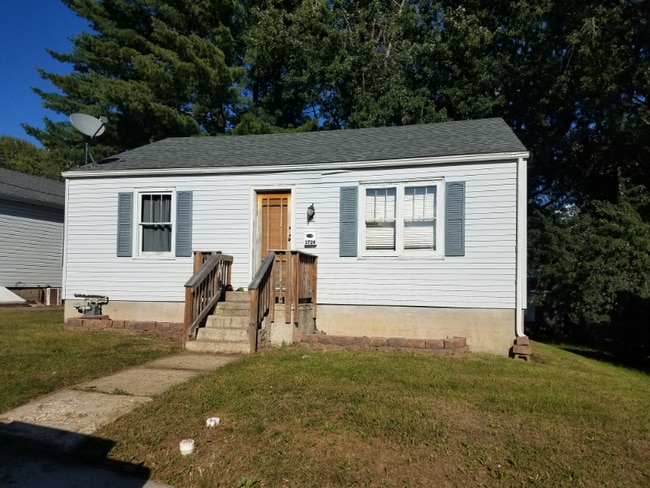 property at 1724 35th St