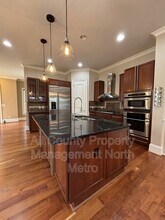395 Laurent St NW in Atlanta, GA - Building Photo - Building Photo