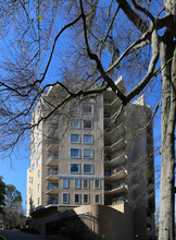 The Terraces At Peachtree in Atlanta, GA - Building Photo - Building Photo