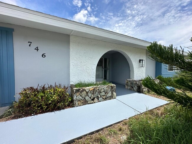 property at 746 Bianca Dr NE