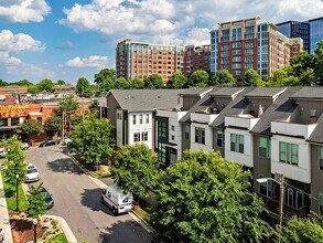 326 Helix Wy in Charlotte, NC - Building Photo - Building Photo