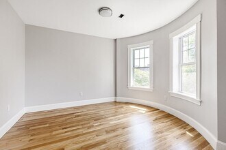 764 Columbia Rd, Unit 1 in Boston, MA - Building Photo - Building Photo