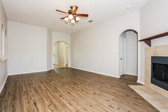 1225 Camden Yard Dr in Burleson, TX - Building Photo - Building Photo