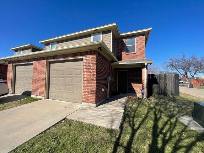 7901 Branch Way in Fort Worth, TX - Building Photo - Building Photo