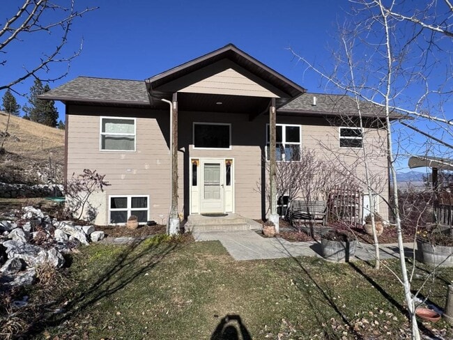property at 828 Sparta St