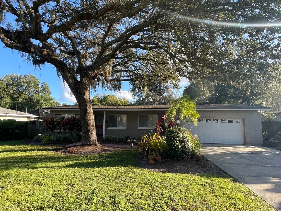 386 Croton Dr in Maitland, FL - Building Photo