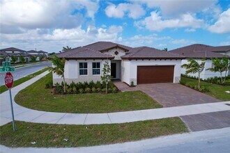 2305 SE 29th St in Homestead, FL - Foto de edificio - Building Photo