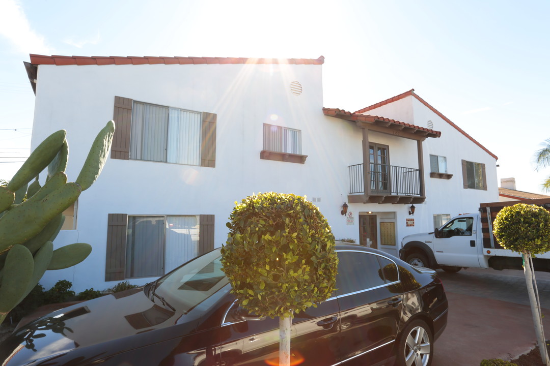 147 Avenida Serra in San Clemente, CA - Building Photo