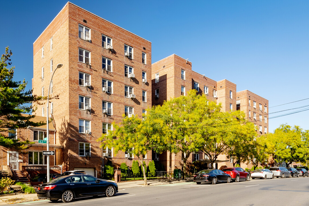 Van Buren Owners, Inc. in Rego Park, NY - Building Photo