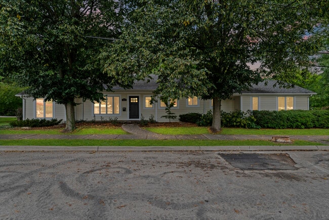 103 Harding Ave in Libertyville, IL - Building Photo - Building Photo