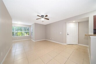 5140 Conroy Rd in Orlando, FL - Building Photo - Building Photo
