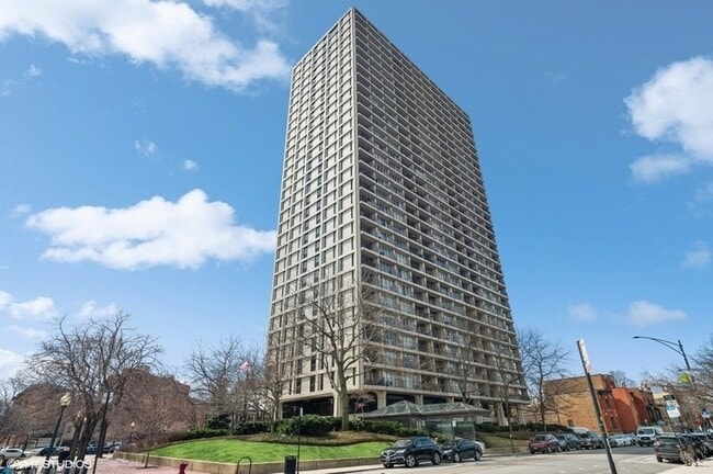 property at 1960 N Lincoln Park W